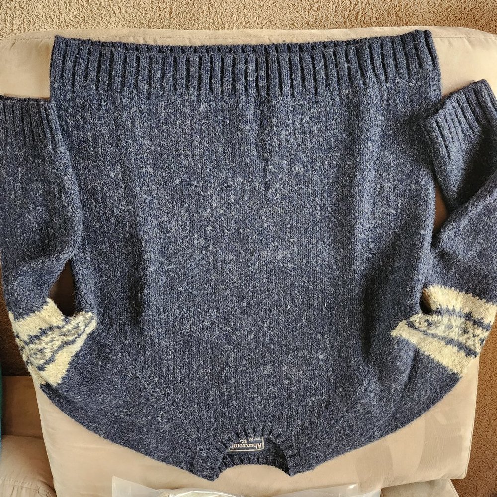 Abercrombie Fitch Sweater